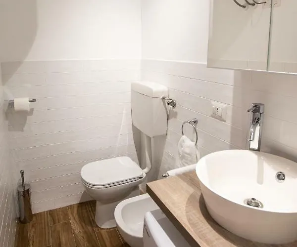 Apartament Clusone 1 *